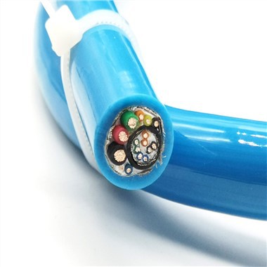 Hybrid Cable Underwater
